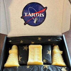 Luna V’s organic Dr. Who Soap 🎁 gift box